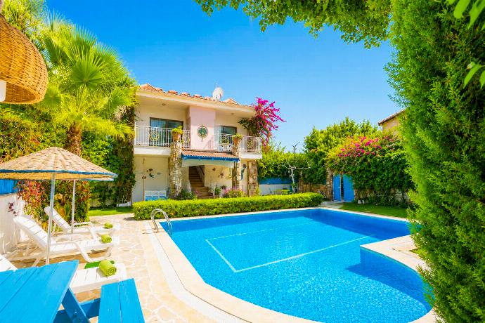  . - Villa Garden Island . (Galerie de photos) }}