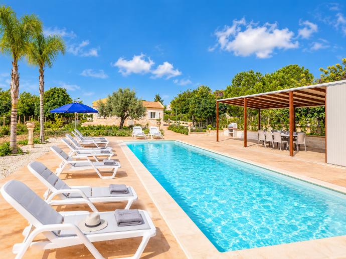 Beautiful villa with private pool and terrace . - Villa Fenice . (Photo Gallery) }}