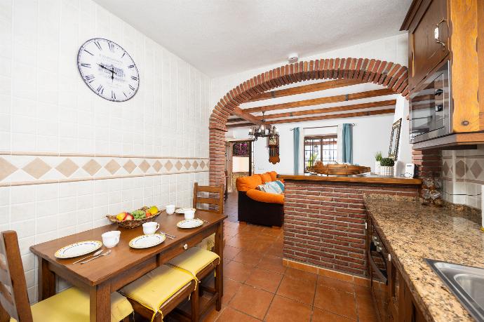 Equipped kitchen . - Villa Los Naranjos . (Photo Gallery) }}
