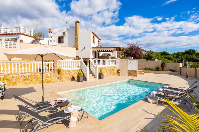 Beautiful villa with private pool and terrace . - Villa Los Naranjos . (Photo Gallery) }}