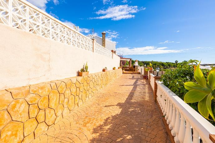 Entranceway to villa . - Villa Los Naranjos . (Photo Gallery) }}