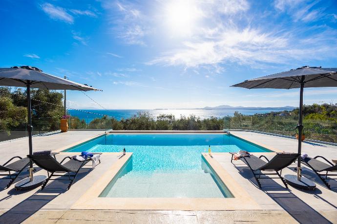  . - Villa Chronis . (Photo Gallery) }}