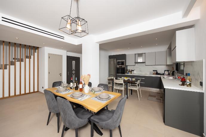  . - Villa Chronis . (Photo Gallery) }}