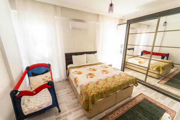  . - Villa Serafina . (Photo Gallery) }}