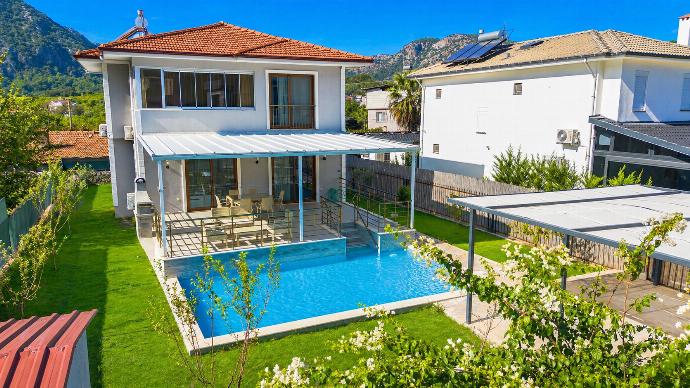  . - Villa Serafina . (Photo Gallery) }}