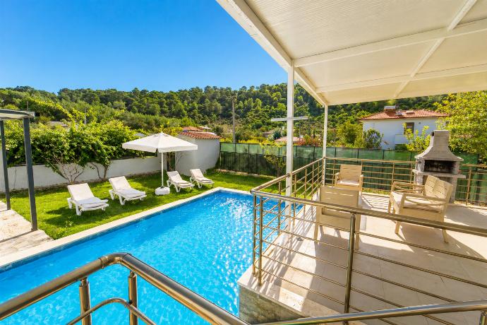  . - Villa Serafina . (Photo Gallery) }}