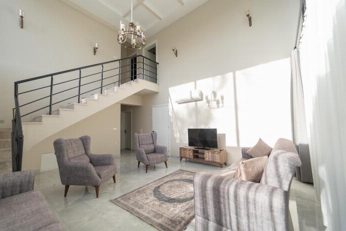  . - Villa Ana . (Photo Gallery) }}