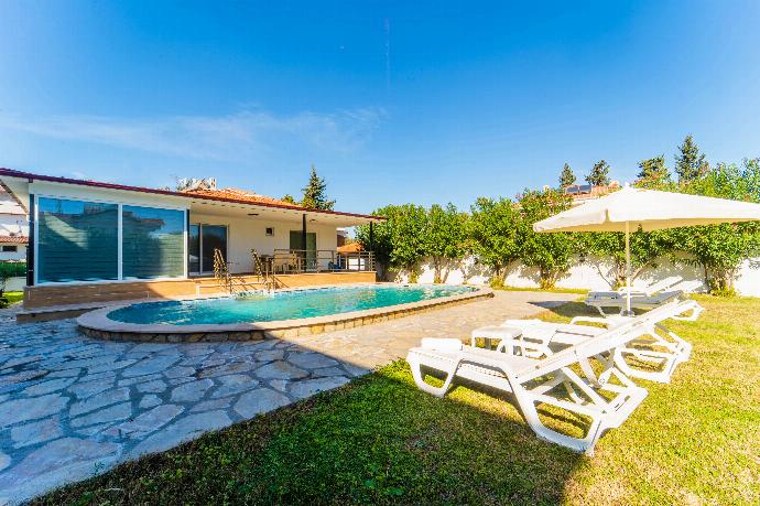  . - Villa Sena . (Photo Gallery) }}