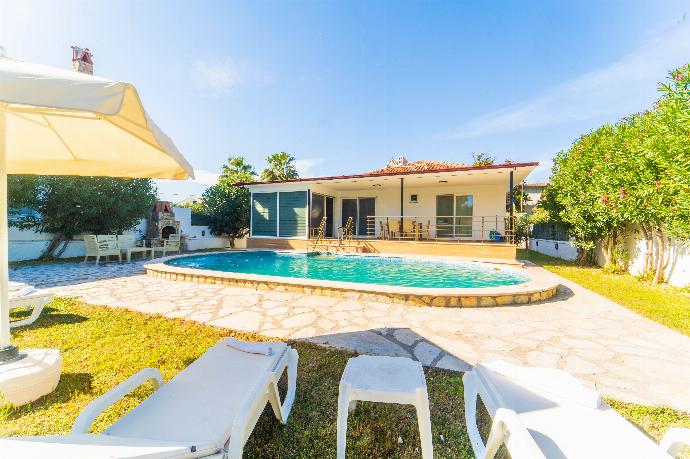  . - Villa Sena . (Photo Gallery) }}