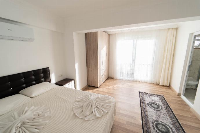  . - Villa Sena . (Photo Gallery) }}