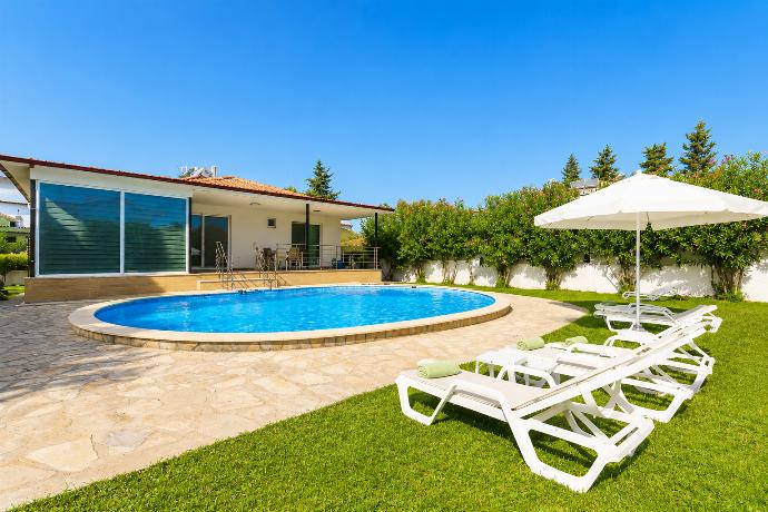  . - Villa Sena . (Photo Gallery) }}