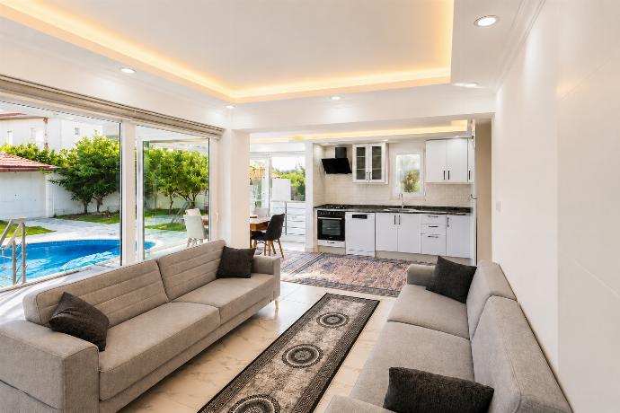  . - Villa Sena . (Photo Gallery) }}