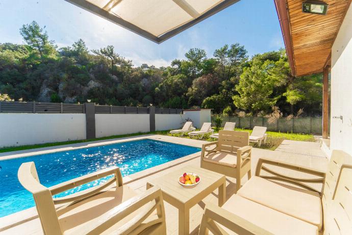  . - Villa Albatros . (Photo Gallery) }}