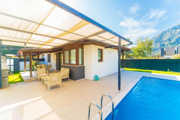  . - Villa Larisa . (Photo Gallery) }}