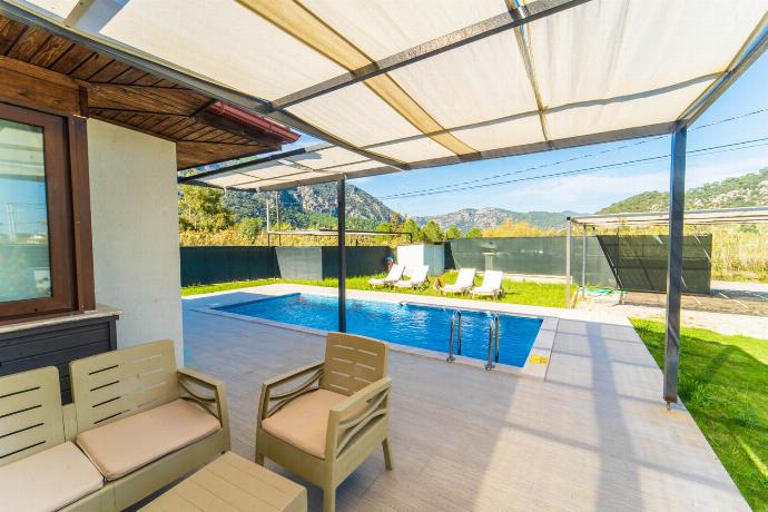  . - Villa Larisa . (Photo Gallery) }}