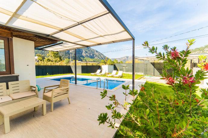  . - Villa Larisa . (Photo Gallery) }}