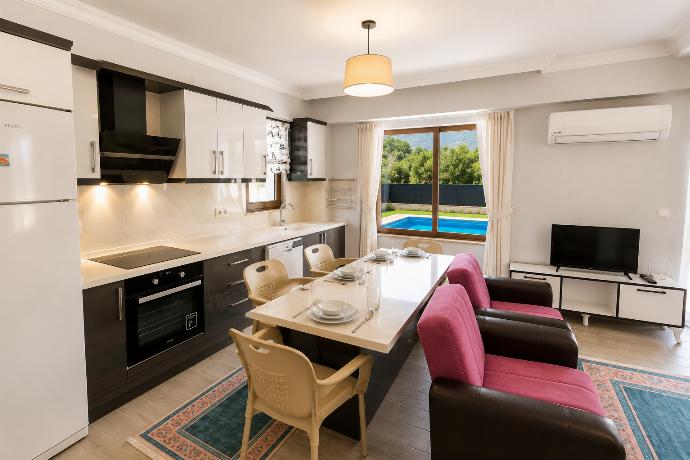  . - Villa Larisa . (Photo Gallery) }}