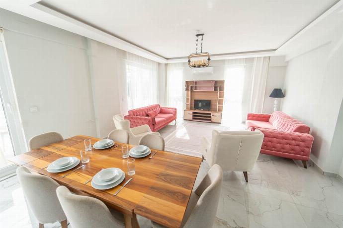  . - Villa Horizon . (Photo Gallery) }}