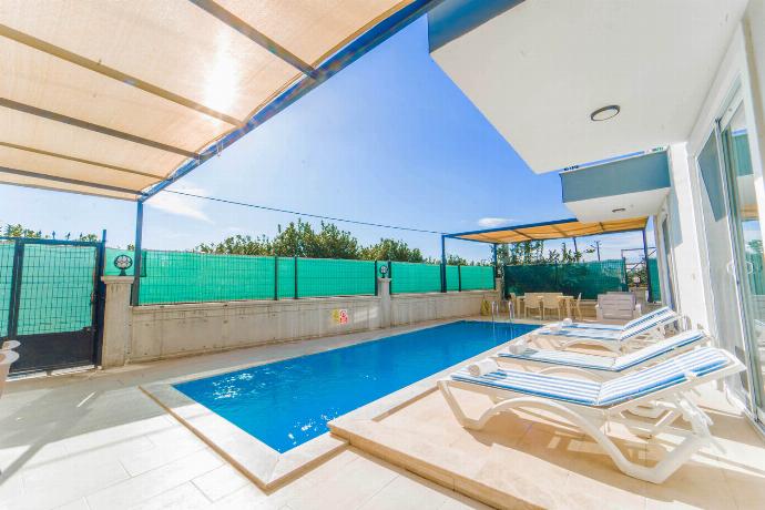  . - Villa Horizon . (Photo Gallery) }}