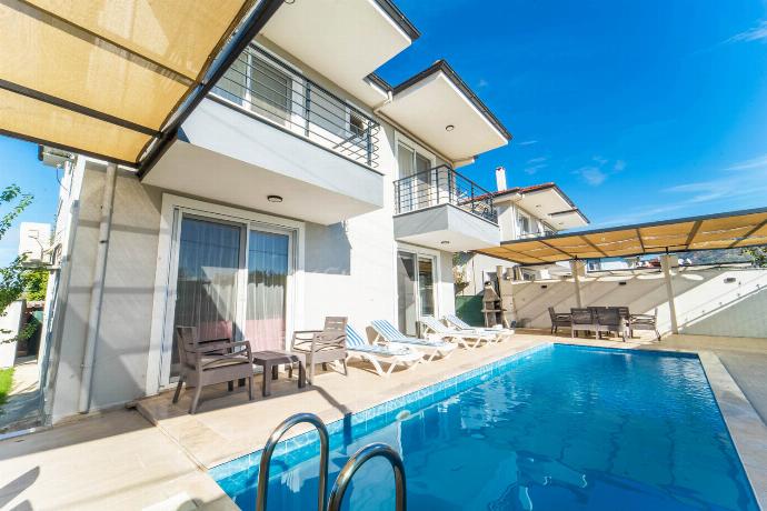  . - Villa Horizon . (Photo Gallery) }}