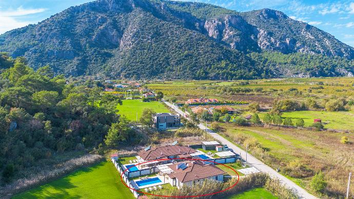  . - Villa Zara . (Photo Gallery) }}