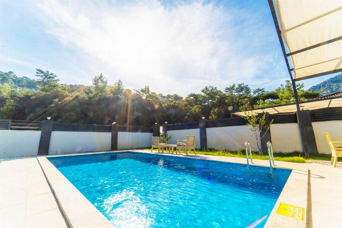  . - Villa Zara . (Photo Gallery) }}