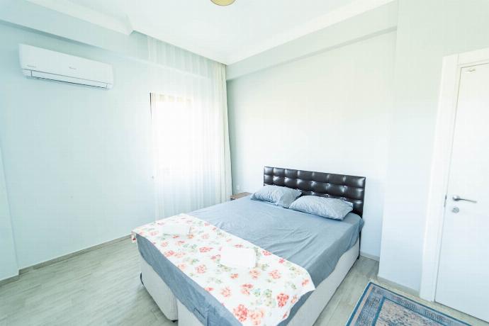  . - Villa Zara . (Photo Gallery) }}