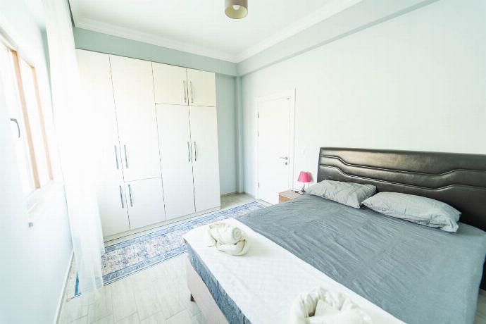  . - Villa Zara . (Photo Gallery) }}