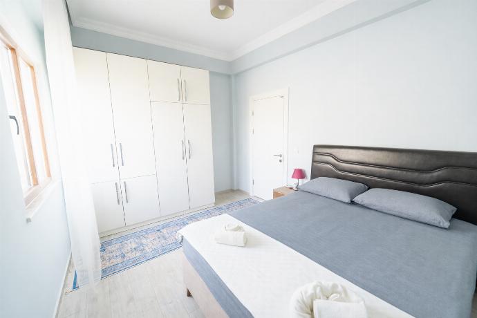  . - Villa Zara . (Photo Gallery) }}