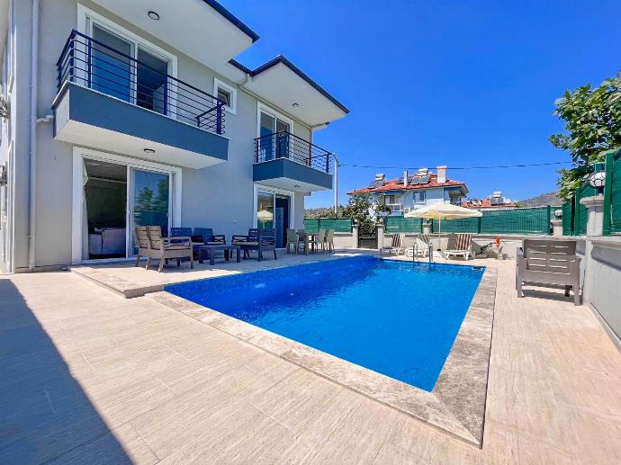  . - Villa Maya . (Photo Gallery) }}