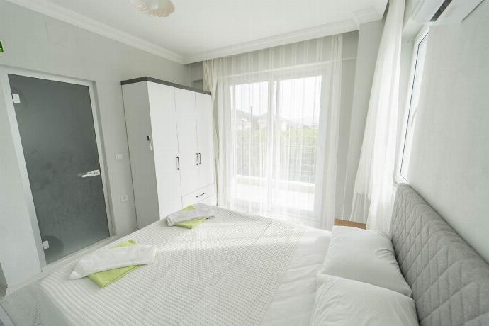  . - Villa Maya . (Photo Gallery) }}