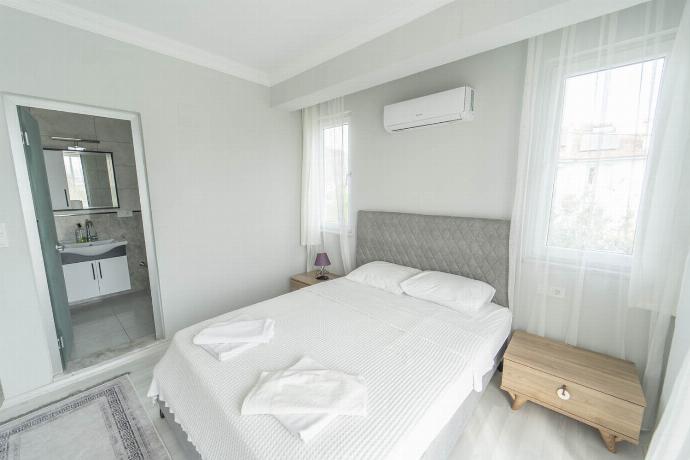  . - Villa Maya . (Photo Gallery) }}