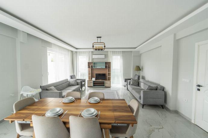  . - Villa Maya . (Photo Gallery) }}