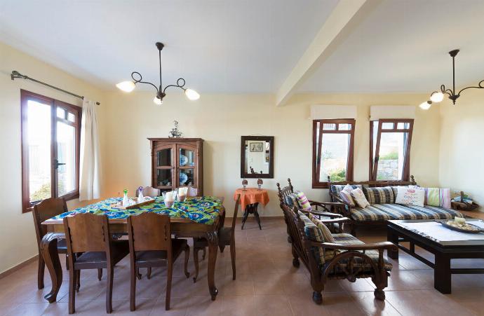  . - Villa Aphrodite . (Photo Gallery) }}
