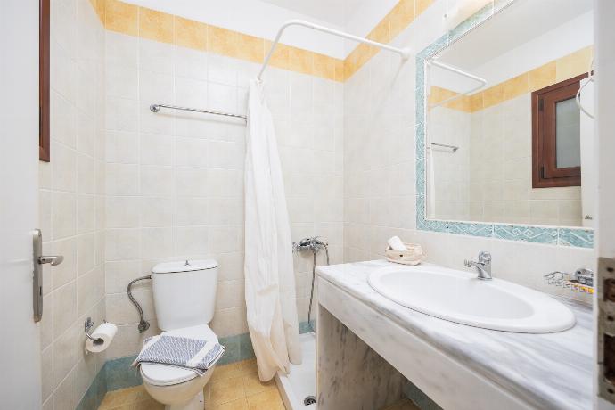 Family bathroom with shower . - Villa Aphrodite . (Photo Gallery) }}