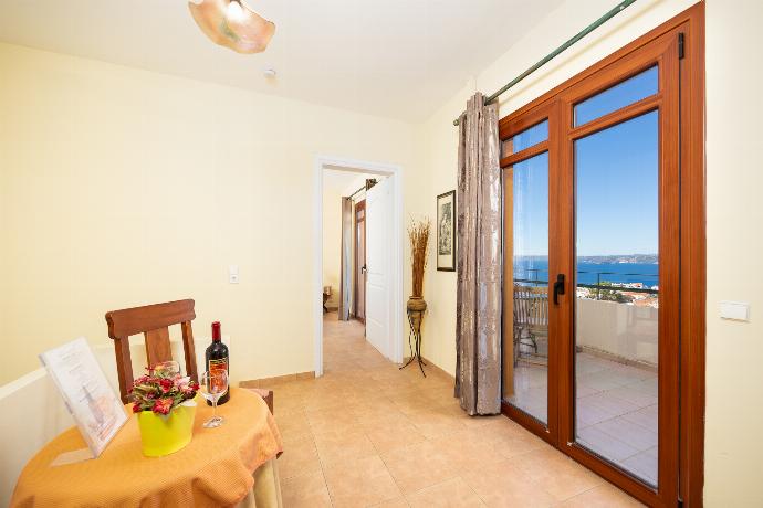 First floor . - Odysseus Villa . (Photo Gallery) }}