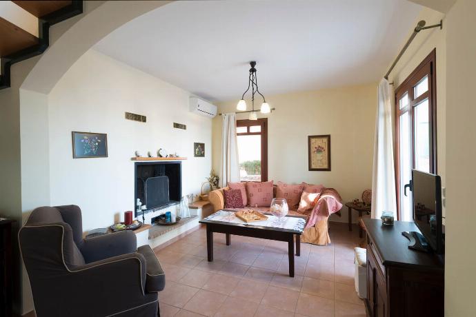  . - Odysseus Villa . (Photo Gallery) }}
