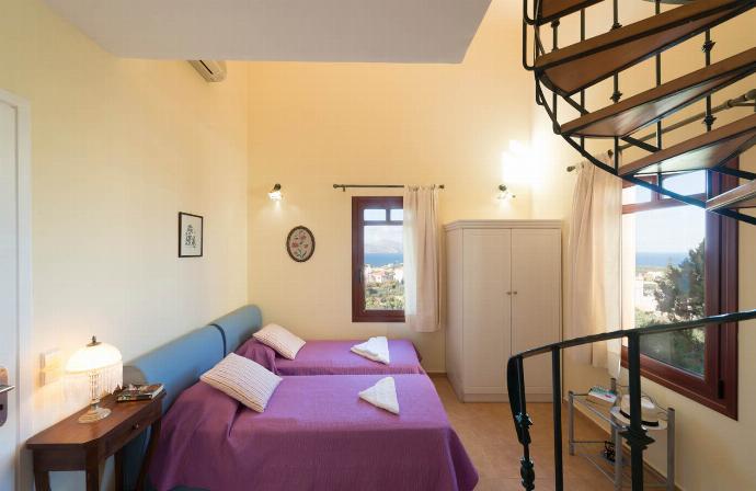  . - Odysseus Villa . (Photo Gallery) }}