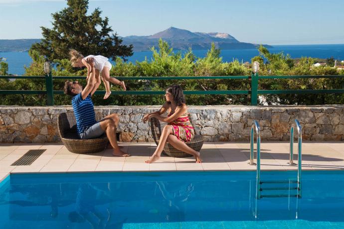  . - Odysseus Villa . (Photo Gallery) }}