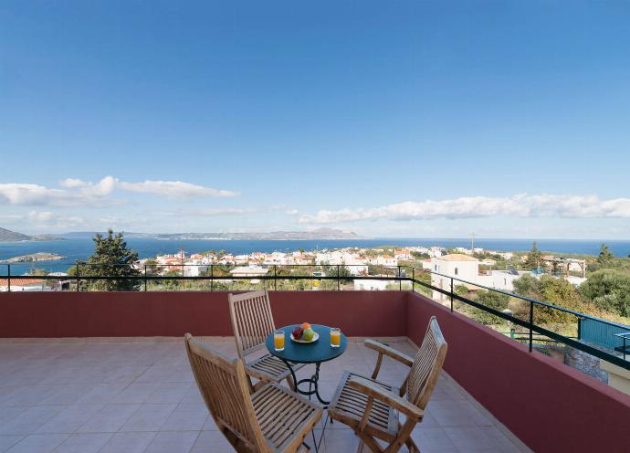  . - Villa Persephone . (Photo Gallery) }}