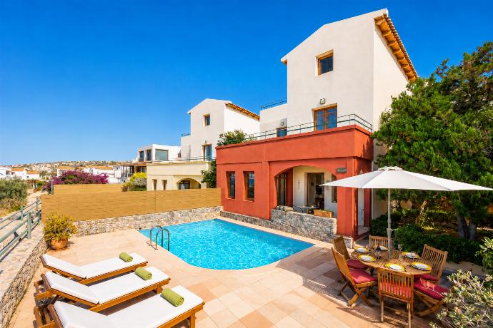 ,Beautiful villa with private pool and terrace with sea views . - Villa Persephone Thalassa . (Γκαλερί Φωτογραφιών) }}