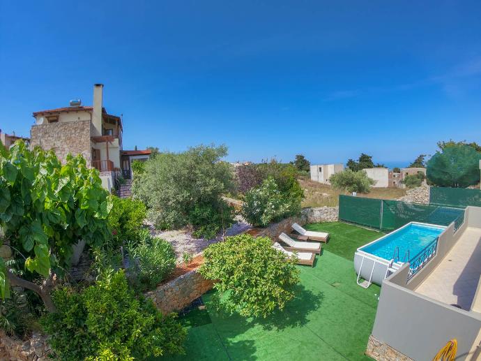  . - Villa Iris . (Photo Gallery) }}