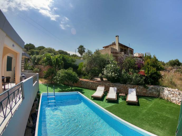  . - Villa Iris . (Photo Gallery) }}