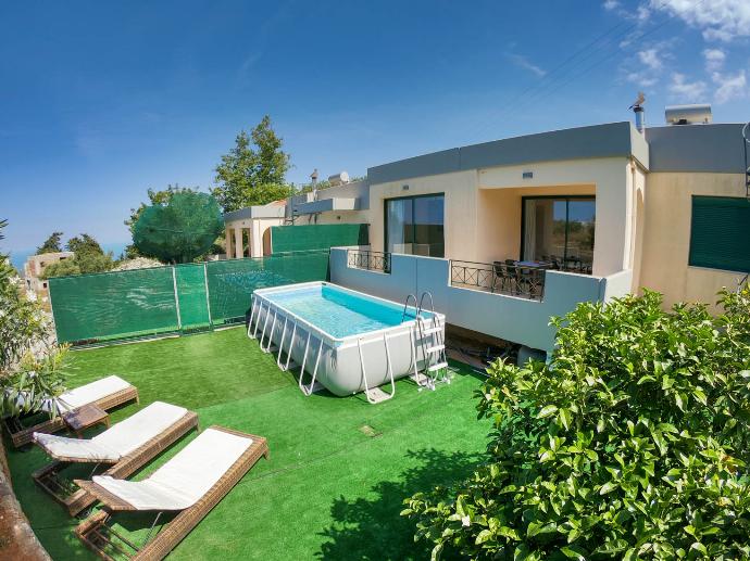  . - Villa Iris . (Photo Gallery) }}