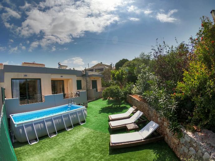 . - Villa Iris . (Photo Gallery) }}