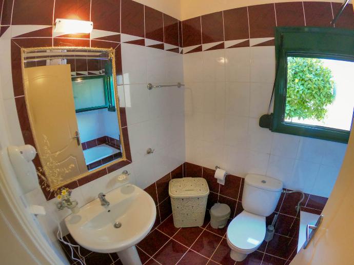  . - Villa Iris . (Photo Gallery) }}