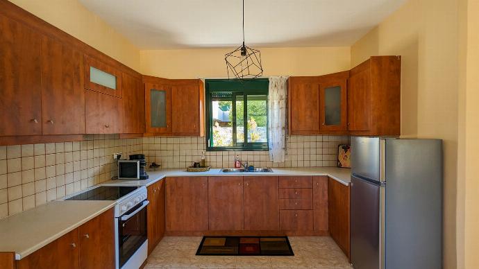  . - Villa Iris . (Photo Gallery) }}