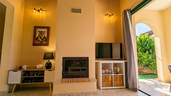  . - Villa Iris . (Photo Gallery) }}