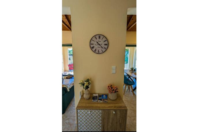 , . - Villa Iris . (Photo Gallery) }}