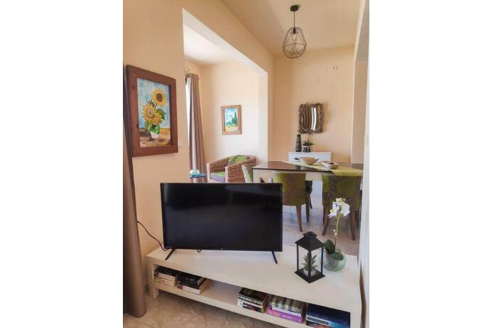  . - Villa Yvonne . (Photo Gallery) }}